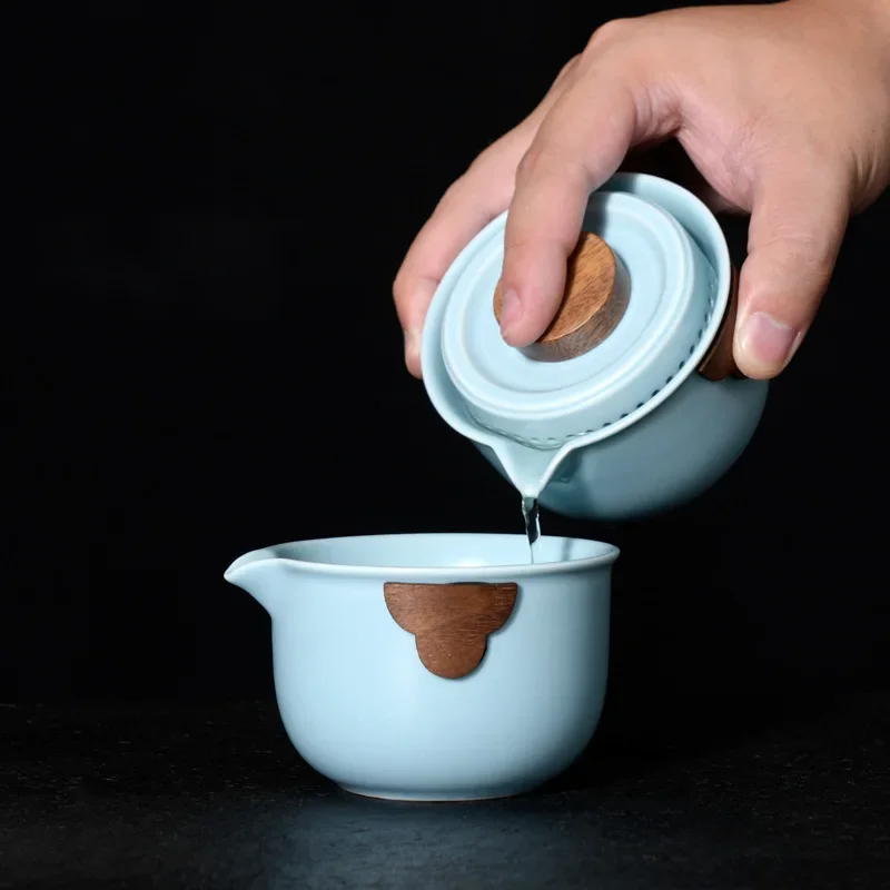Travel Accessories Company - Set Teh Hadiah, Set Teh Portabel