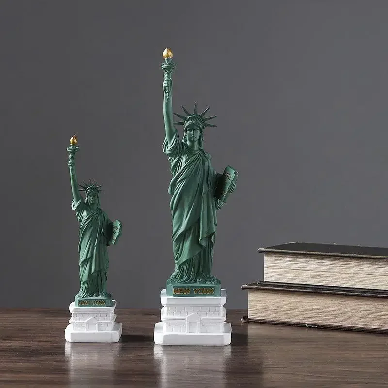 Travel Accessories New York - Patung New York Model Liberty meja