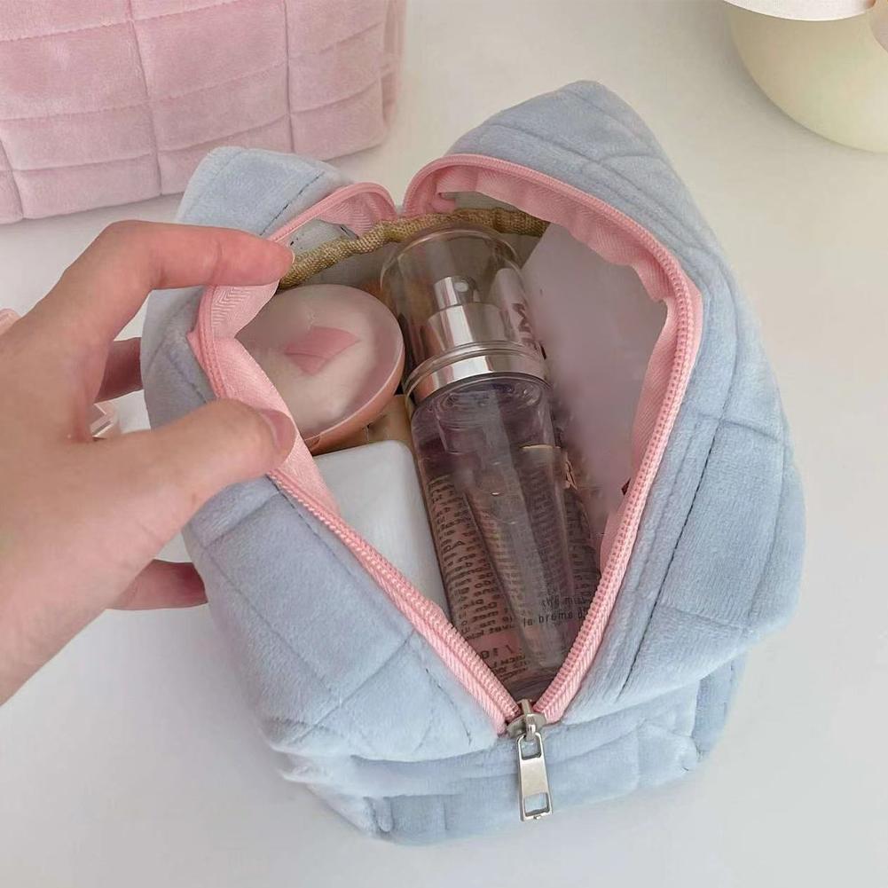 Tas Makeup Bulu Halus Lucu Unt - Travel Accessories Pillow ulasan dan harga