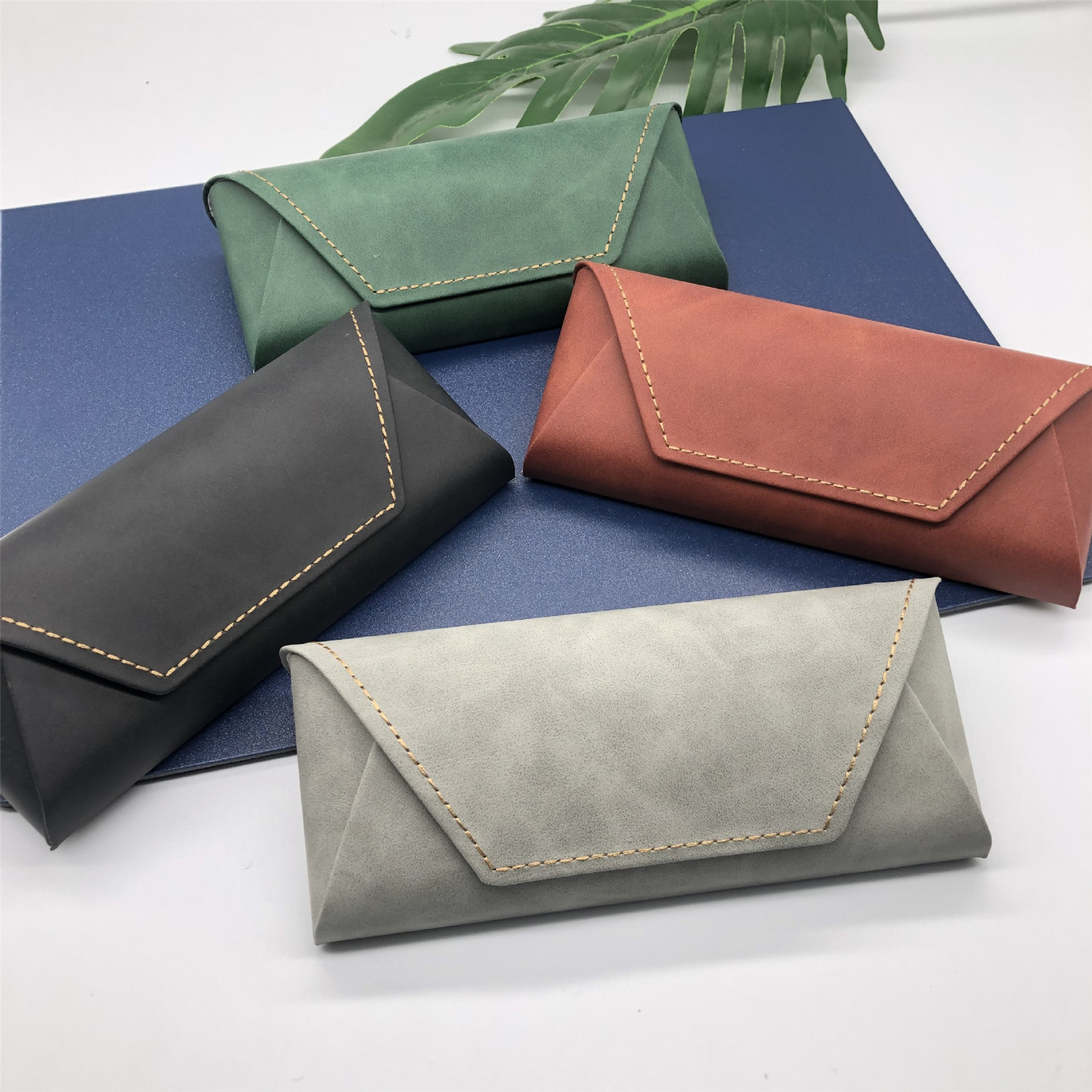 Kotak Kacamata Pu+Logam Tempat - Travel Accessories Ideas ulasan dan harga